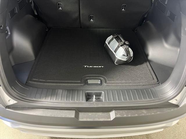 new 2025 Hyundai TUCSON Hybrid car, priced at $36,489