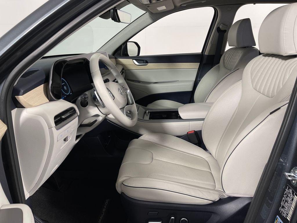 used 2025 Hyundai Palisade car, priced at $41,995