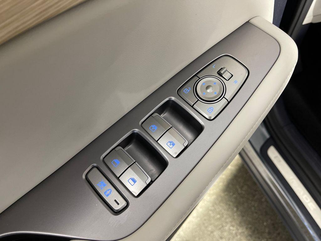 used 2025 Hyundai Palisade car, priced at $41,995