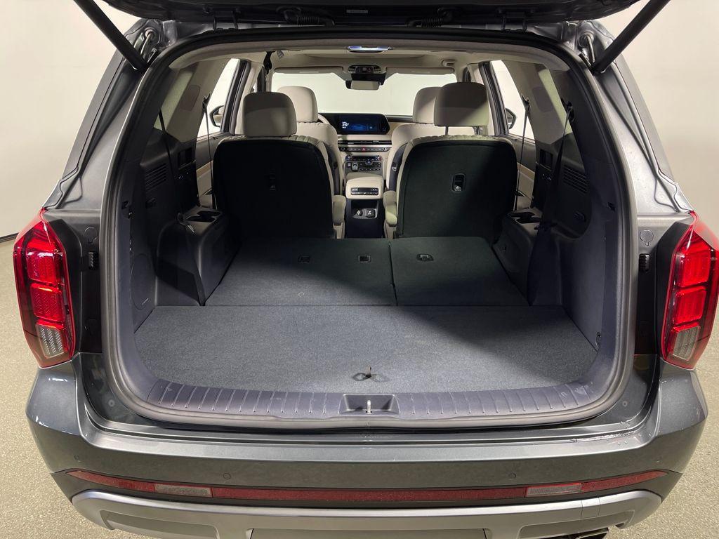 used 2025 Hyundai Palisade car, priced at $41,995