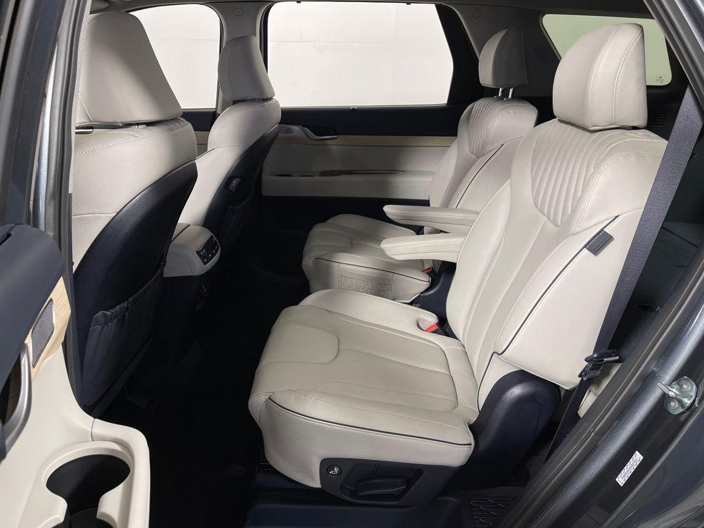 used 2025 Hyundai Palisade car, priced at $41,995