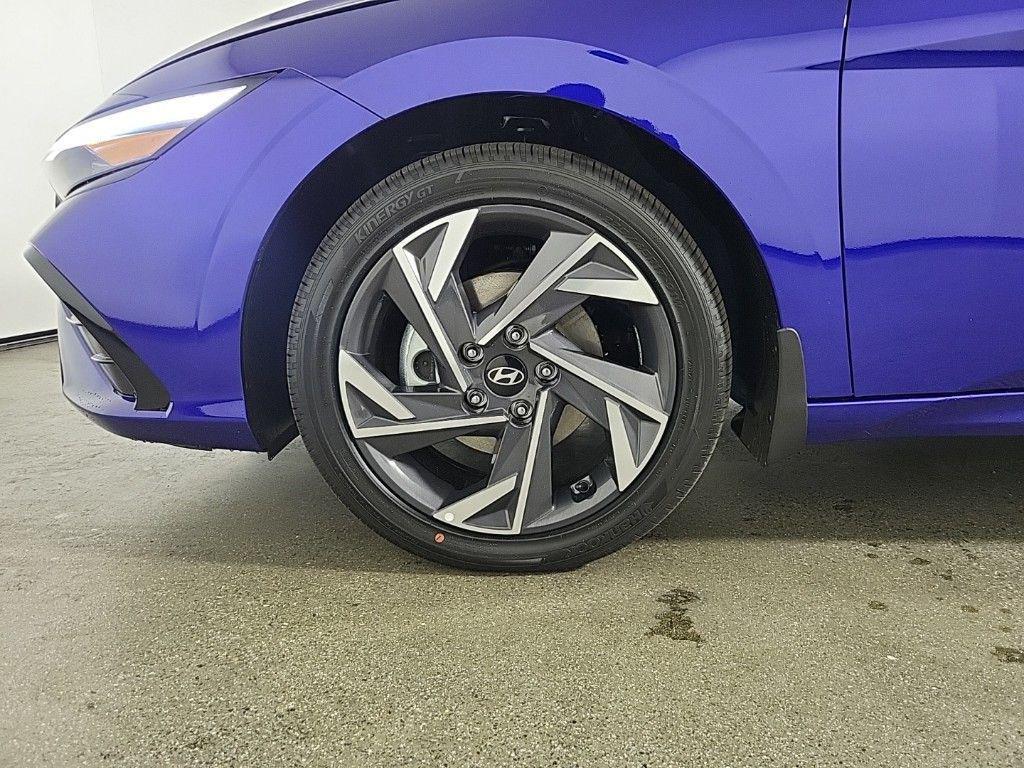 new 2025 Hyundai ELANTRA HEV car, priced at $28,597