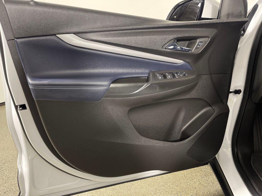 used 2022 Chevrolet Bolt EUV car, priced at $18,987