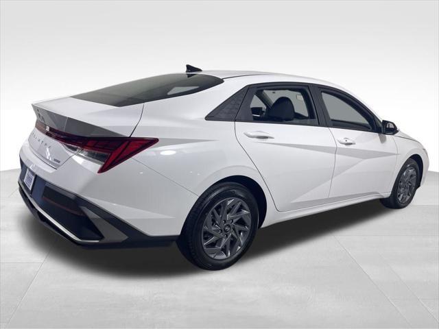 new 2025 Hyundai ELANTRA HEV car, priced at $25,515
