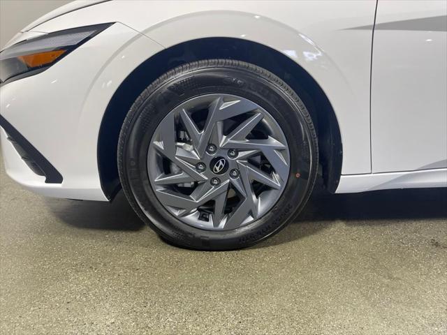 new 2025 Hyundai ELANTRA HEV car, priced at $25,515