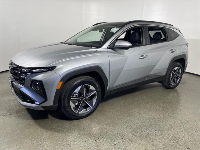 new 2025 Hyundai TUCSON Hybrid car, priced at $37,250