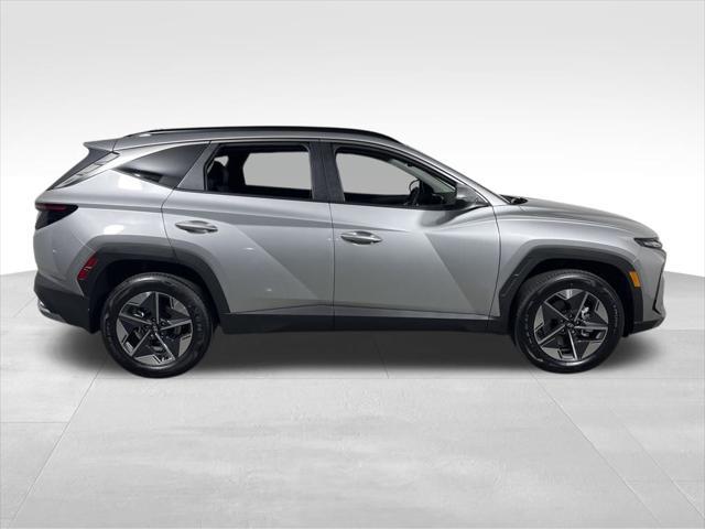 new 2025 Hyundai TUCSON Hybrid car, priced at $37,250