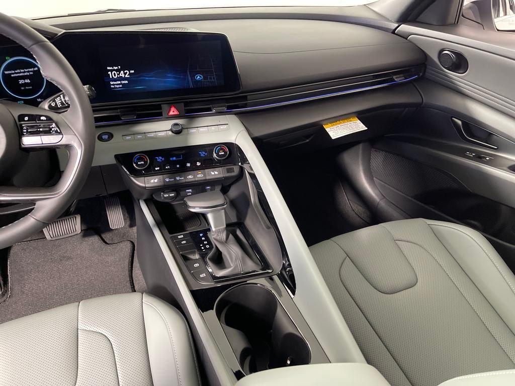 new 2025 Hyundai Elantra car, priced at $29,108