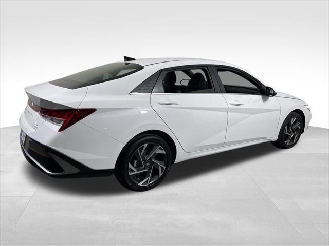 new 2025 Hyundai Elantra car, priced at $29,358
