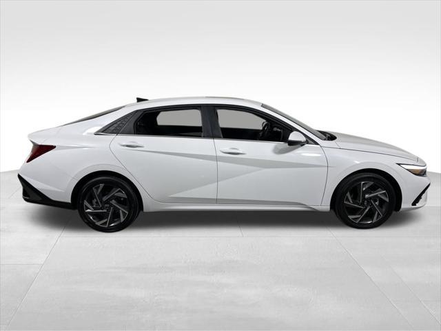 new 2025 Hyundai Elantra car, priced at $29,358