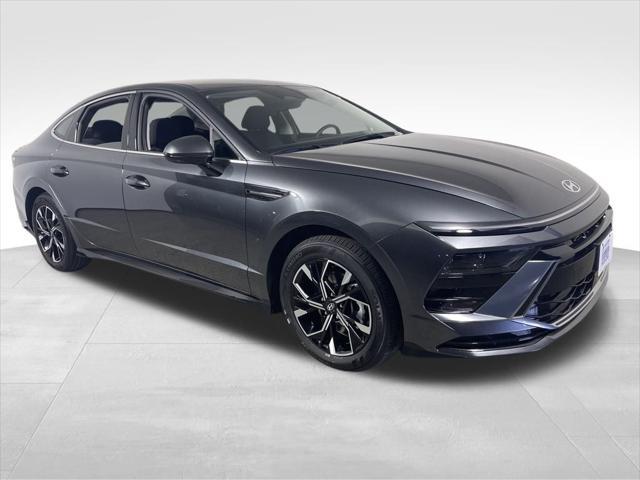 new 2025 Hyundai Sonata car, priced at $28,580