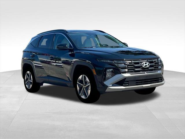 new 2025 Hyundai TUCSON Hybrid car, priced at $37,250