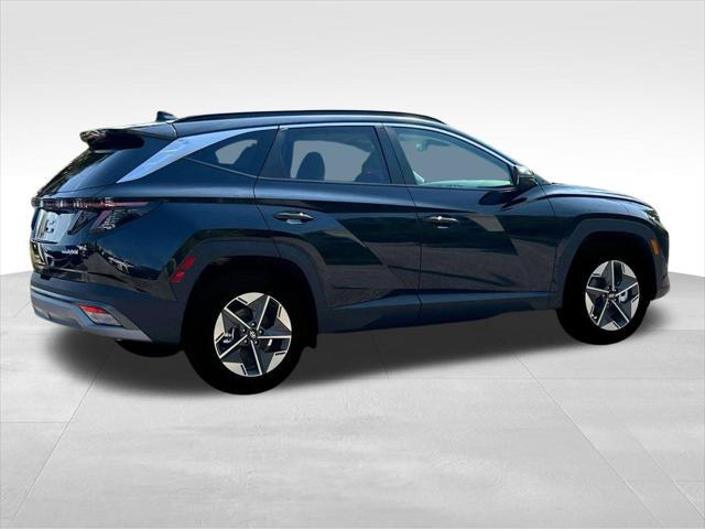 new 2025 Hyundai TUCSON Hybrid car, priced at $37,250