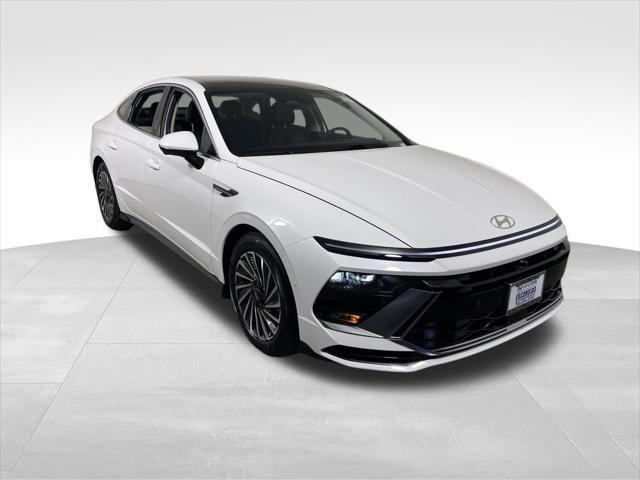 new 2025 Hyundai Sonata Hybrid car, priced at $37,841
