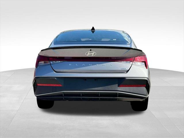 new 2025 Hyundai Elantra car, priced at $27,685