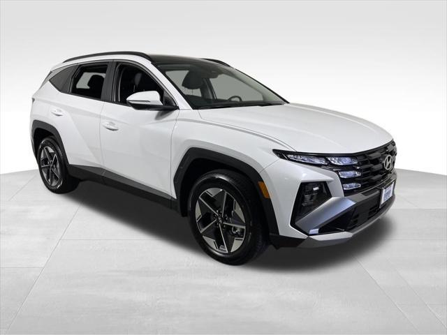 new 2025 Hyundai TUCSON Hybrid car, priced at $37,735