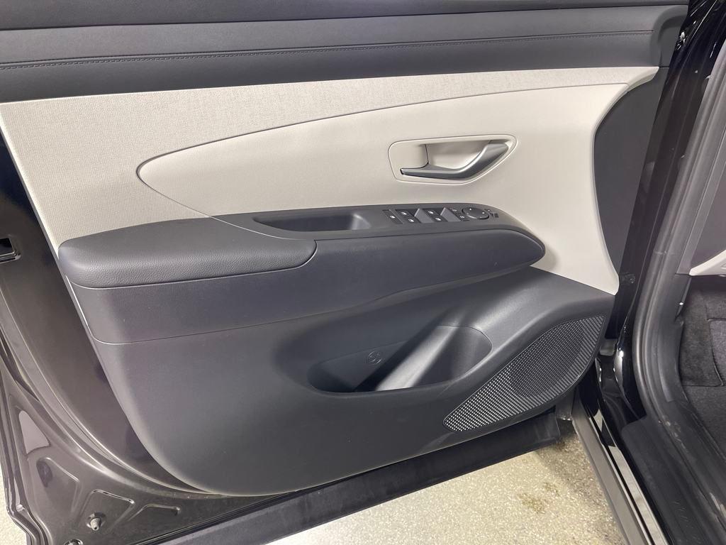 new 2025 Hyundai TUCSON Hybrid car, priced at $34,500