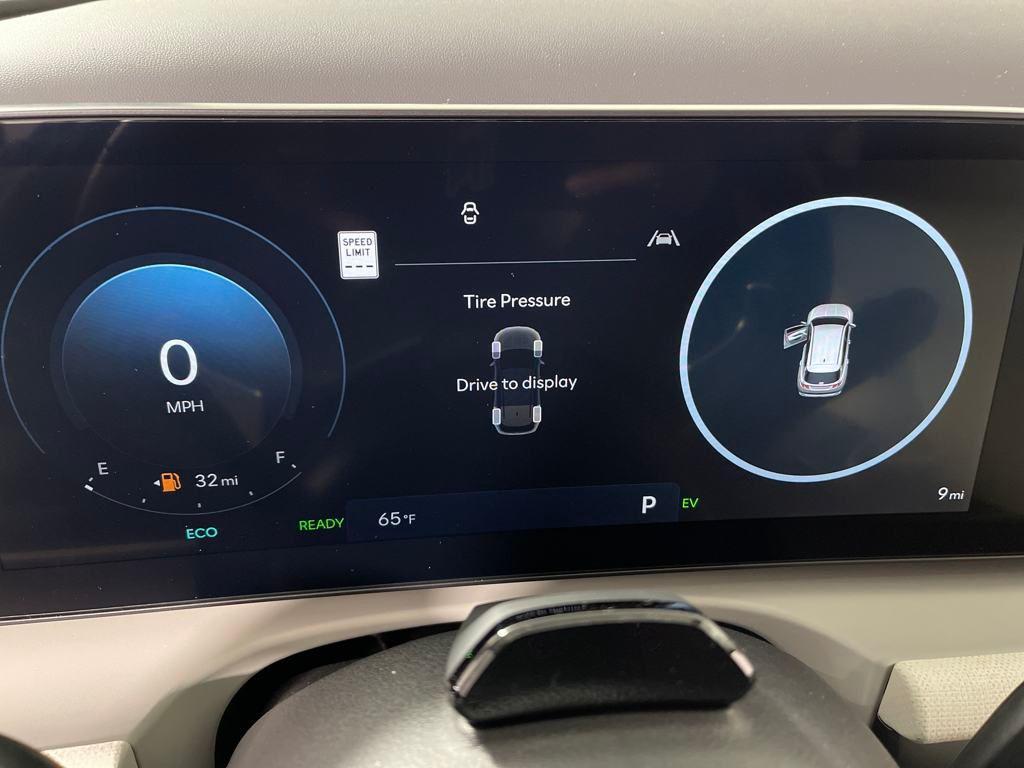 new 2025 Hyundai TUCSON Hybrid car, priced at $34,500