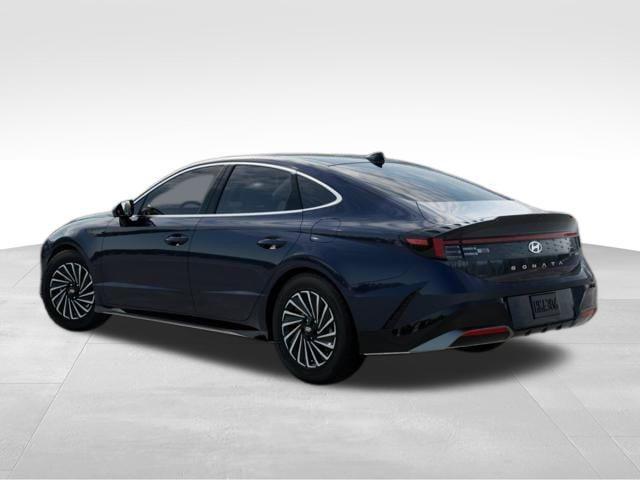 new 2025 Hyundai Sonata Hybrid car, priced at $37,990