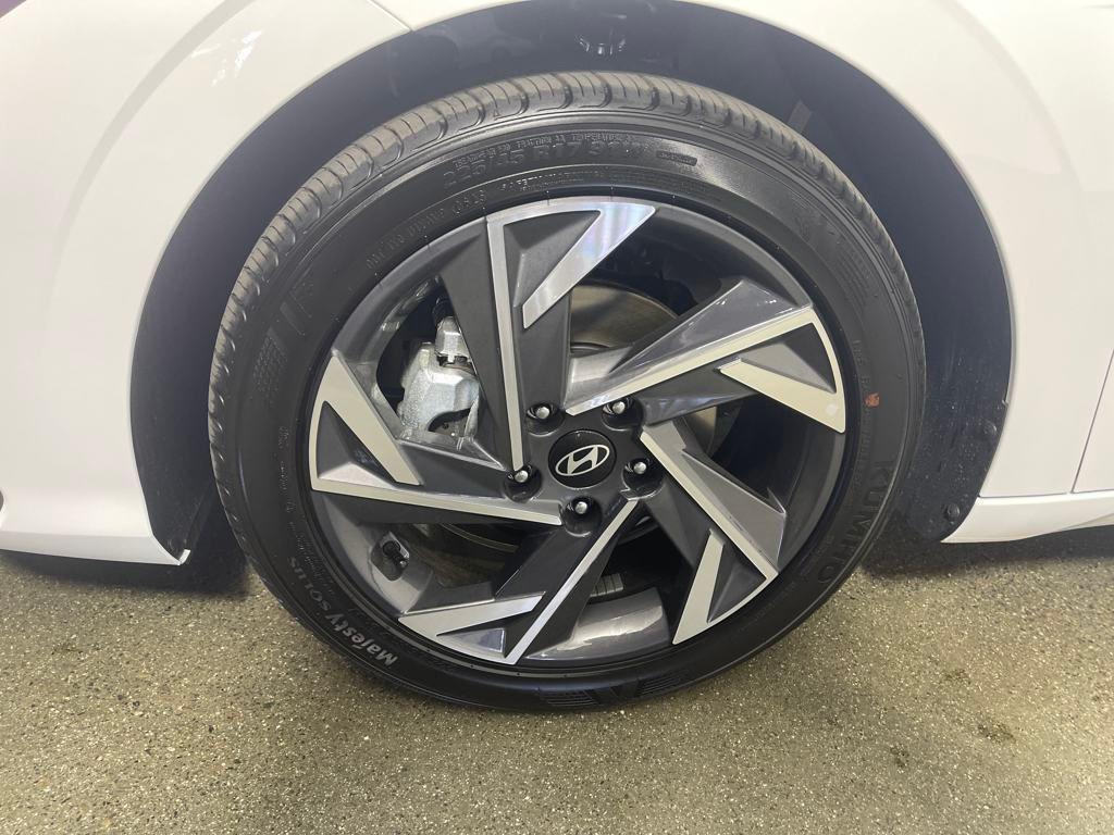 new 2025 Hyundai Elantra car, priced at $24,815