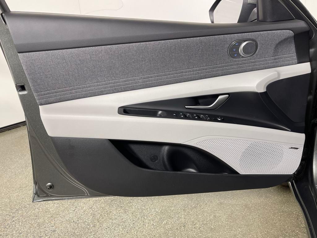 new 2025 Hyundai ELANTRA HEV car, priced at $28,646