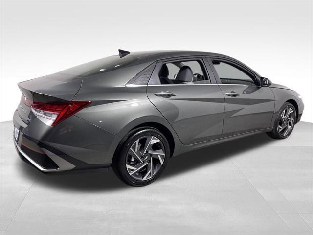 new 2025 Hyundai Elantra car, priced at $29,646