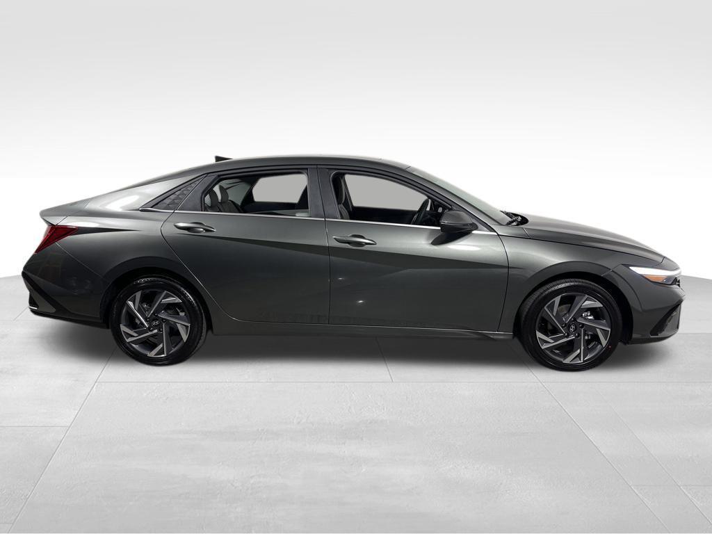 new 2025 Hyundai ELANTRA HEV car, priced at $28,646