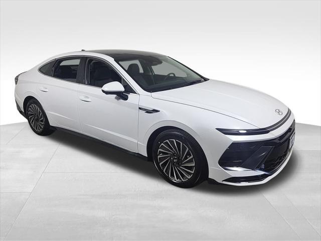new 2025 Hyundai Sonata Hybrid car, priced at $38,052