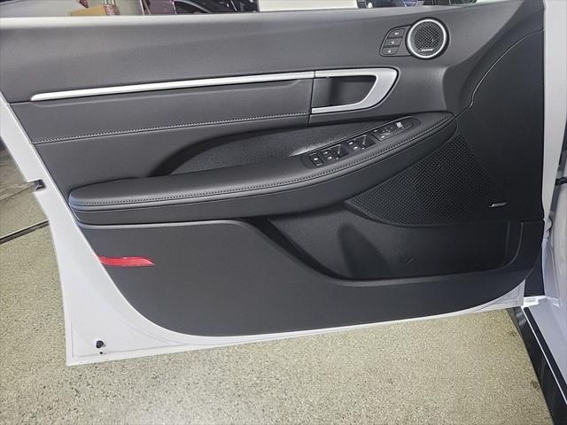 new 2025 Hyundai Sonata Hybrid car, priced at $39,188