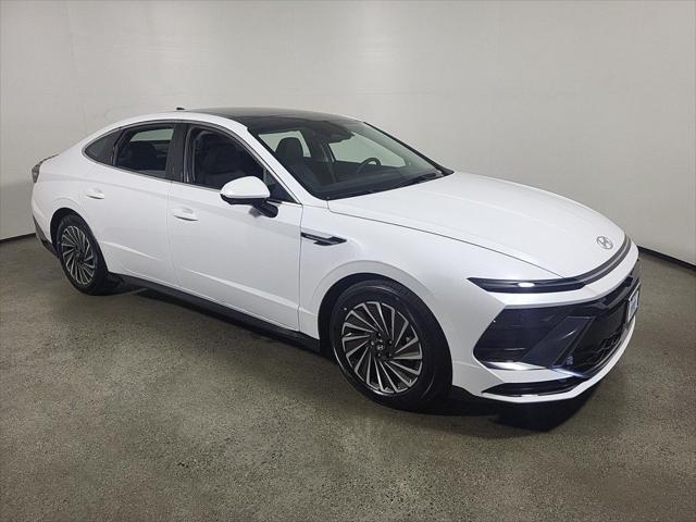 new 2025 Hyundai Sonata Hybrid car, priced at $39,188