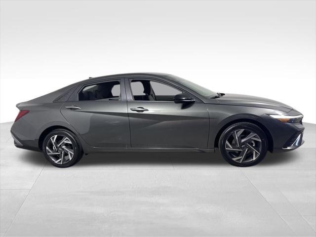 new 2025 Hyundai Elantra car, priced at $26,600