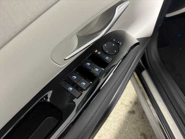 new 2025 Hyundai TUCSON Hybrid car, priced at $41,415