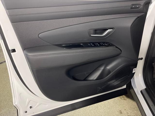 new 2025 Hyundai TUCSON Hybrid car, priced at $43,049