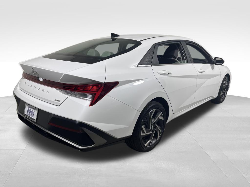 new 2025 Hyundai ELANTRA HEV car, priced at $28,567