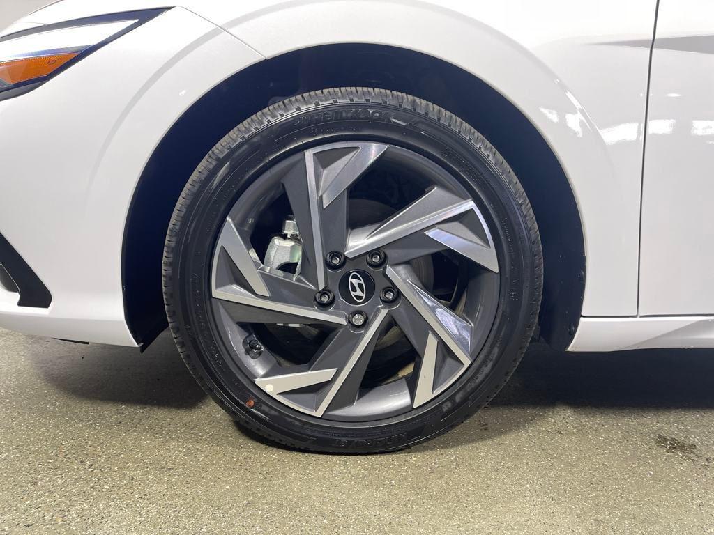 new 2025 Hyundai ELANTRA HEV car, priced at $28,567
