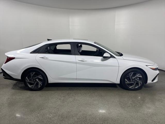 new 2025 Hyundai Elantra car, priced at $30,335