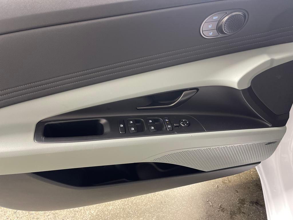 new 2025 Hyundai ELANTRA HEV car, priced at $29,099