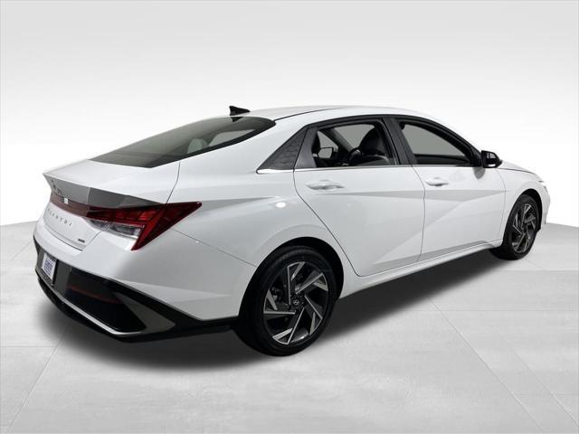new 2025 Hyundai Elantra car, priced at $29,976