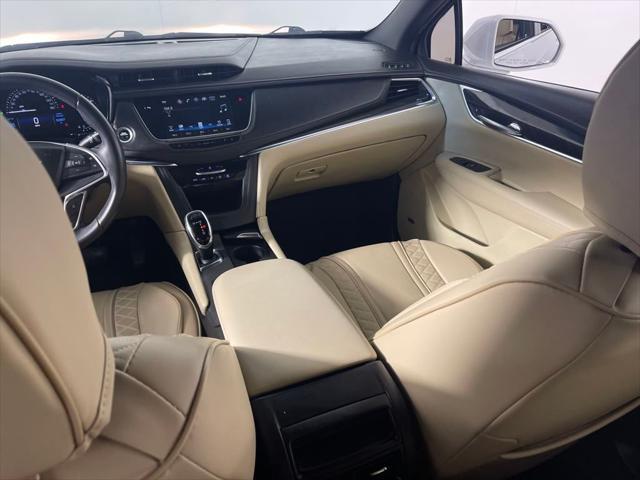 used 2017 Cadillac XT5 car, priced at $14,995