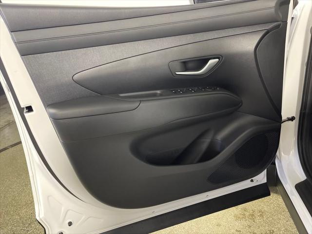 new 2025 Hyundai TUCSON Hybrid car, priced at $38,219