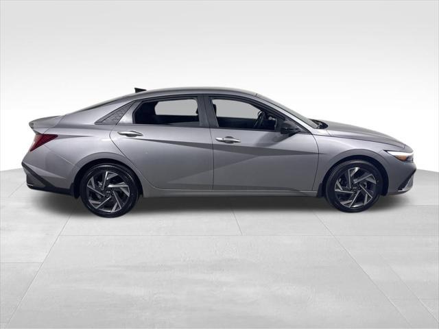 new 2025 Hyundai Elantra car, priced at $27,685