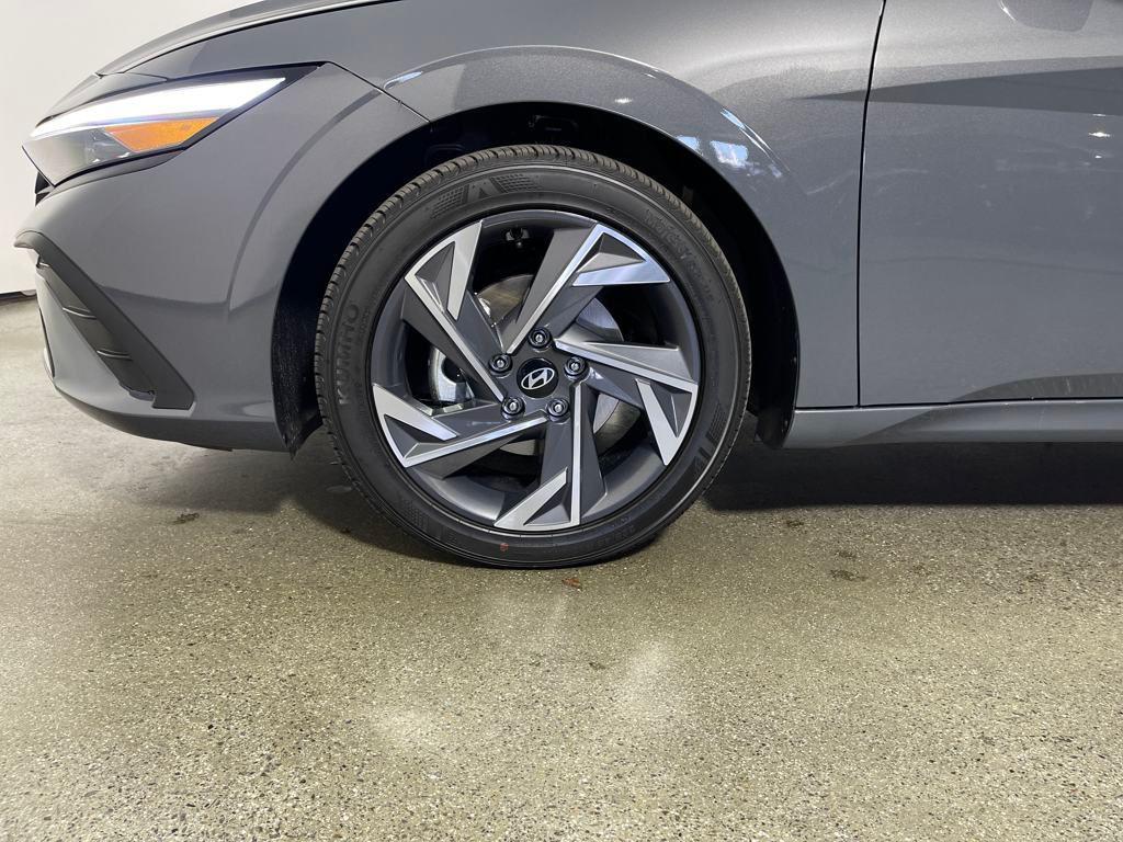 new 2025 Hyundai Elantra car, priced at $23,873