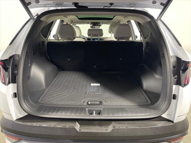 new 2025 Hyundai TUCSON Hybrid car, priced at $37,735