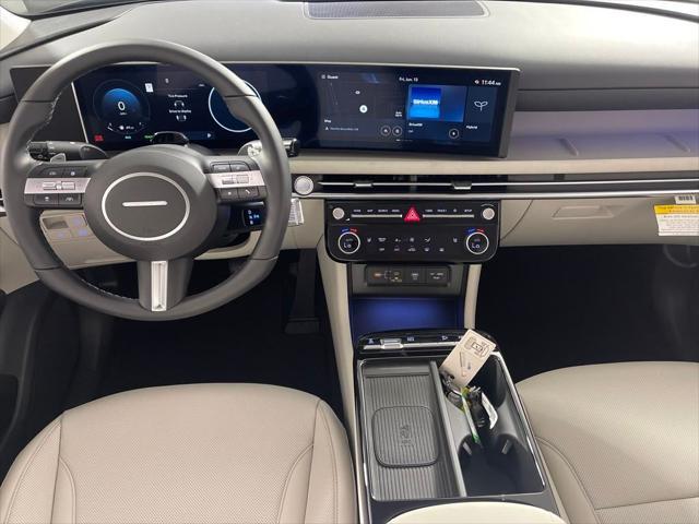 new 2025 Hyundai TUCSON Hybrid car, priced at $37,250