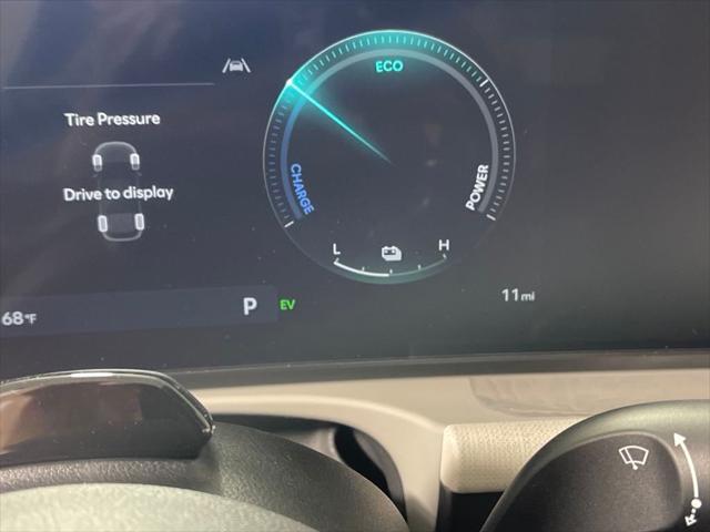 new 2025 Hyundai TUCSON Hybrid car, priced at $37,250