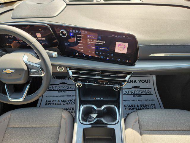 new 2026 Chevrolet Traverse car, priced at $43,085