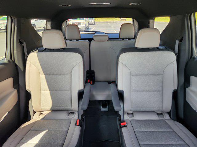 new 2026 Chevrolet Traverse car, priced at $43,085