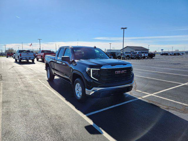 new 2025 GMC Sierra 1500 car, priced at $42,450