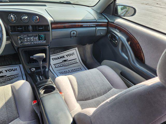 used 1995 Chevrolet Monte Carlo car, priced at $7,500