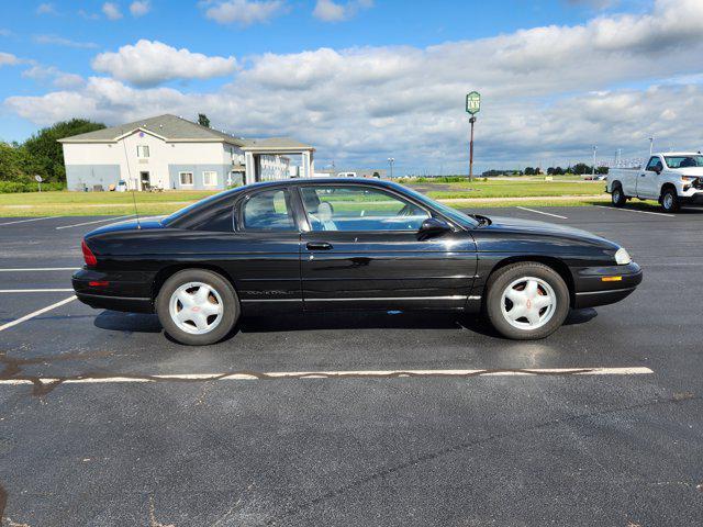 used 1995 Chevrolet Monte Carlo car, priced at $7,500